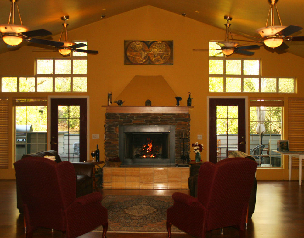 Lucinda'S Country Inn Somerset 외부 사진