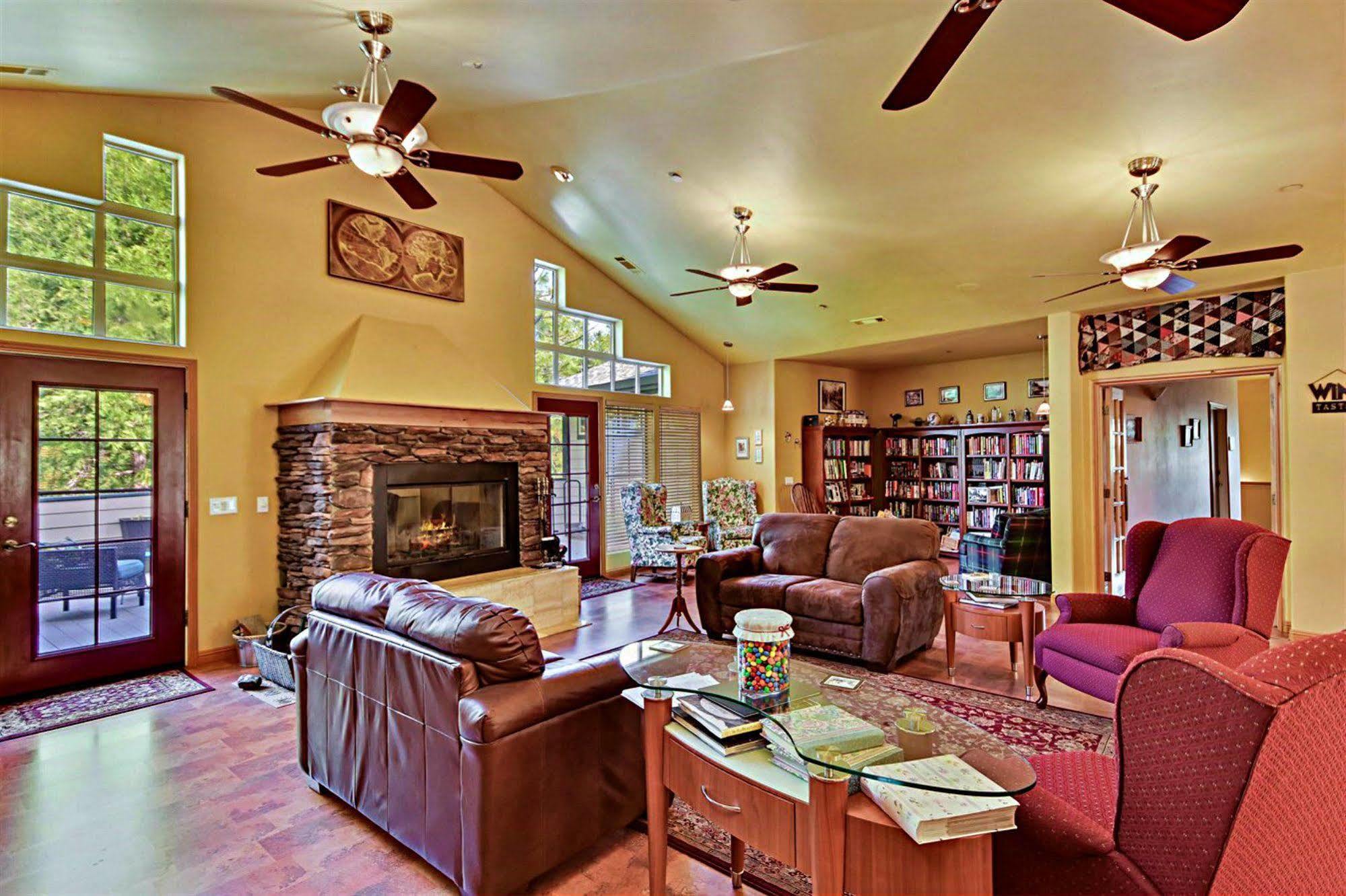 Lucinda'S Country Inn Somerset 외부 사진
