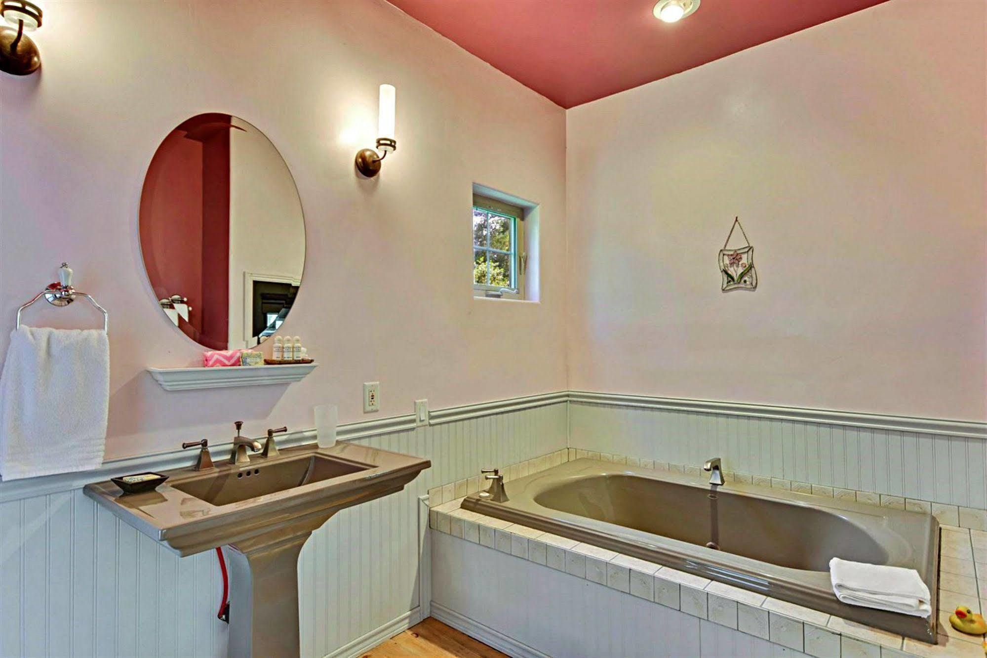 Lucinda'S Country Inn Somerset 외부 사진