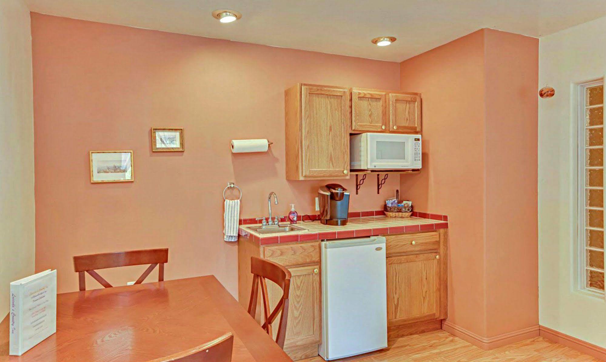 Lucinda'S Country Inn Somerset 외부 사진